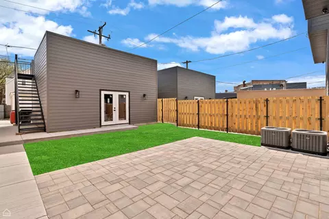 3905 N Drake Ave, Chicago, IL 60618 photo 33