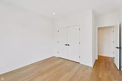 3905 N Drake Ave, Chicago, IL 60618 photo 23