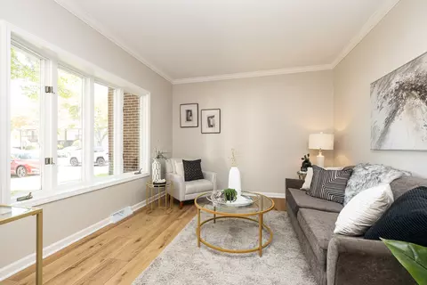 Living - 12 Dan Ireland Dr, Plainfield, IL 60544 photo 2 of 5