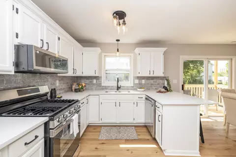 Kitchen - 12 Dan Ireland Dr, Plainfield, IL 60544 photo 3 of 3