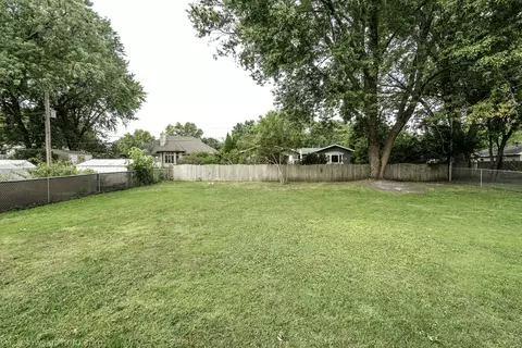 Exterior - 1715 Flower St, Mchenry, IL 60050 photo 5 of 5
