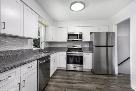 Kitchen - 1715 Flower St, Mchenry, IL 60050 photo 3 of 3