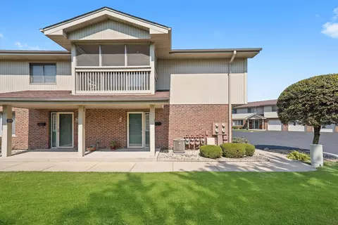 9029 W 111th St #1D, Palos Hills, IL 60465