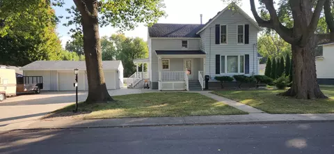 724 Broadway Ave, Sterling, IL 61081