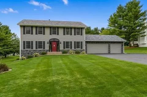 7932 Windspoint Rd, Roscoe, IL 61073
