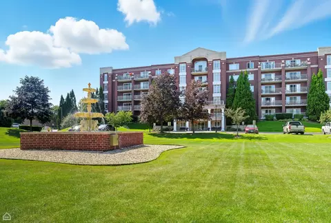 7071 W Touhy Ave #406, Niles, IL 60714