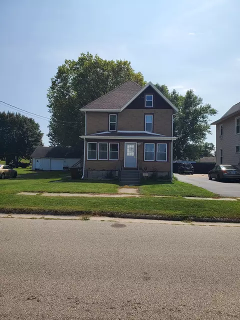 472 Clark St, South Beloit, IL 61080