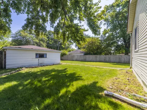 Exterior - 17519 Community St, Lansing, IL 60438 photo 11 of 12