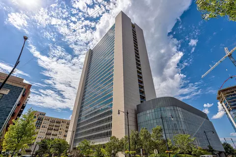 500 W Superior St #2204, Chicago, IL 60654