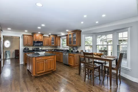 1645 Burning Trail Ct, Wheaton, IL 60189 photo 9