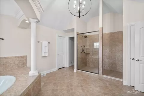 Bath - 539 Eagle Brook Ln, Naperville, IL 60565 photo 3 of 6