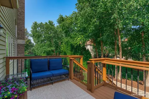 Exterior - 539 Eagle Brook Ln, Naperville, IL 60565 photo 6 of 6