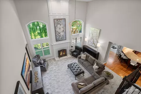 Living - 539 Eagle Brook Ln, Naperville, IL 60565 photo 5 of 5