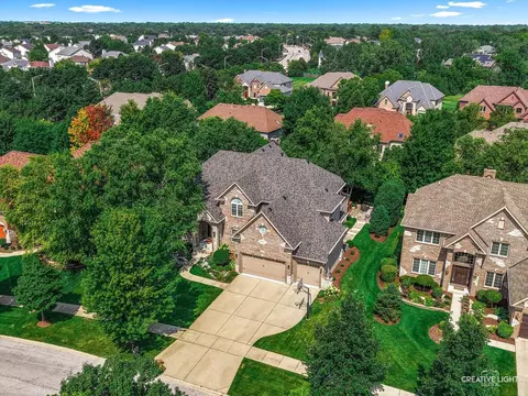 View/Area - 539 Eagle Brook Ln, Naperville, IL 60565 photo 1 of 3