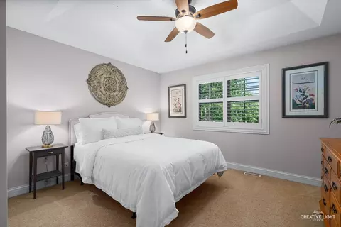 Bedroom - 539 Eagle Brook Ln, Naperville, IL 60565 photo 4 of 7