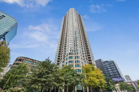 400 N Lasalle St #1410, Chicago, IL 60654