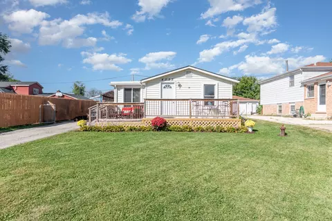 4022 N Grant St, Westmont, IL 60559