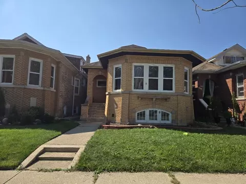 3020 N Nagle Ave, Chicago, IL 60634
