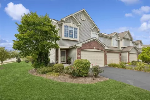 1200 W Lake Dr, Cary, IL 60013