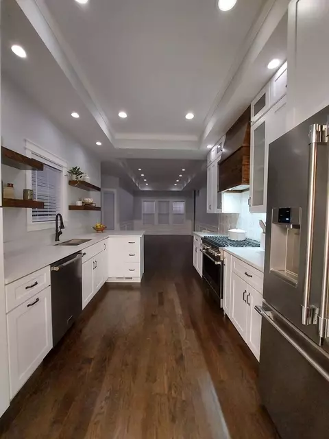 Kitchen - 3003 Wesley Ave, Berwyn, IL 60402 photo 4 of 5