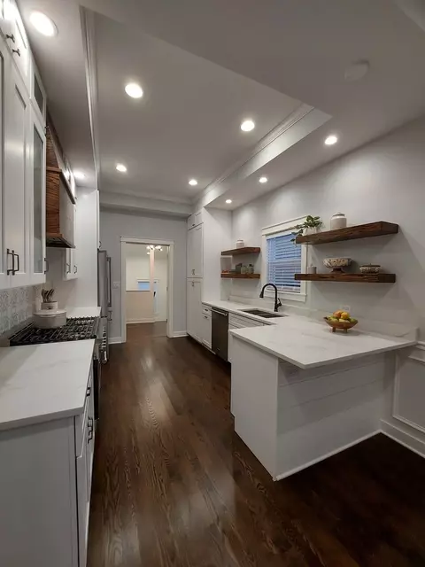 Kitchen - 3003 Wesley Ave, Berwyn, IL 60402 photo 3 of 5