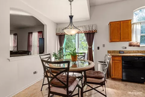871 Trask St, Aurora, IL 60505 photo 7