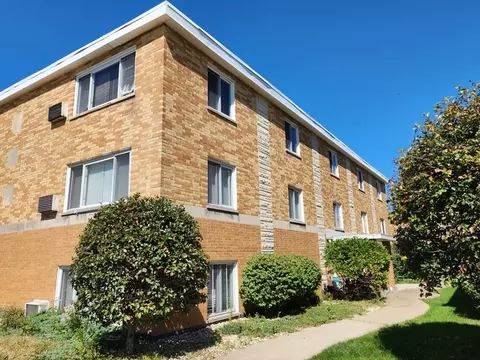 5574 S Archer Ave #2C, Chicago, IL 60638