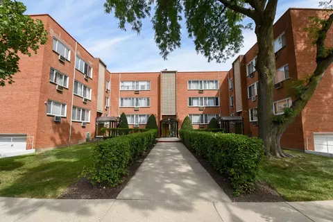 4636 Washington St #3S, Skokie, IL 60076