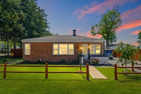 115 E 4th St, Gibson City, IL 60936