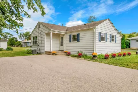 20634 W Siena Dr, Lake Villa, IL 60046