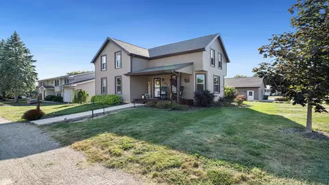 303 S Prairie Ave, Polo, IL 61064