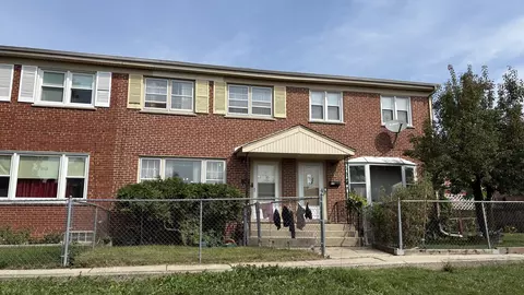 9485 Sumac Ave #C, Des Plaines, IL 60016