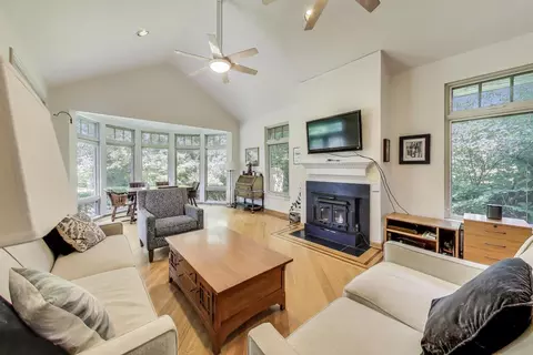 1295 Sunview Ln, Winnetka, IL 60093 photo 12