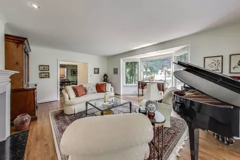 1295 Sunview Ln, Winnetka, IL 60093 photo 5