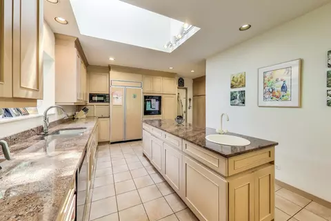 1295 Sunview Ln, Winnetka, IL 60093 photo 11