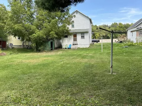 Exterior - 705 W Wall St, Morrison, IL 61270 photo 1 of 1