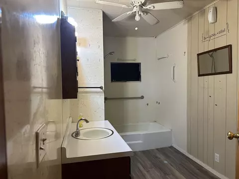 Bath - 705 W Wall St, Morrison, IL 61270 photo 1 of 1