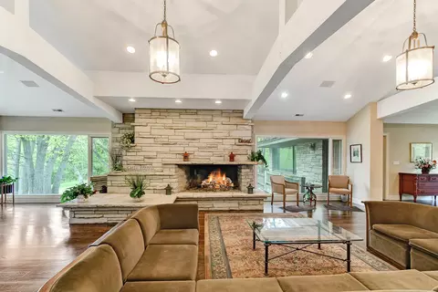 Living - 3500 Spring Rd, Oak Brook, IL 60523 photo 2 of 3
