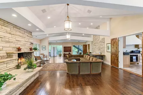 Living - 3500 Spring Rd, Oak Brook, IL 60523 photo 1 of 3
