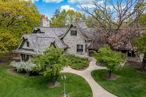 3500 Spring Rd, Oak Brook, IL 60523
