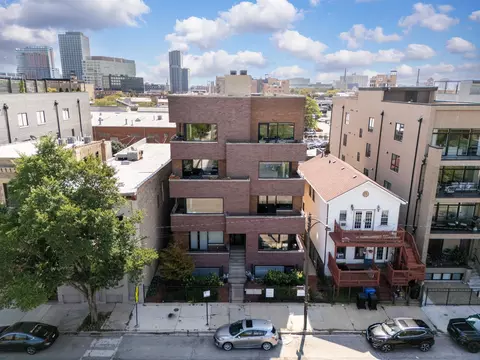 1445 W Grand Ave #3W, Chicago, IL 60642