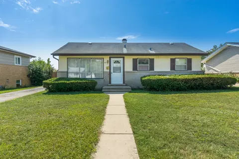 427 W Moreland Ave, Addison, IL 60101
