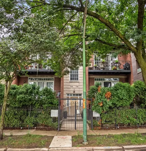 1714 N Talman Ave #1S, Chicago, IL 60647