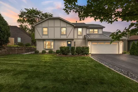 2182 Carriage Hill Rd, Lisle, IL 60532