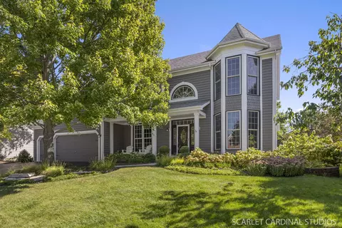 44 Marywood Trl, Wheaton, IL 60189