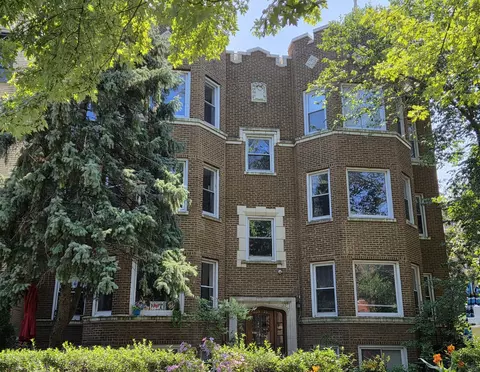 1135 W Farwell Ave #3W, Chicago, IL 60626