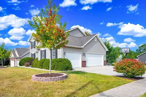 9 Willowbend Ct, Bloomington, IL 61705 photo 4