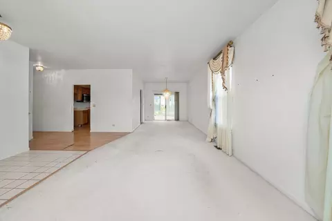 Living - 2002 Vermette Cir, Plainfield, IL 60586 photo 3 of 5