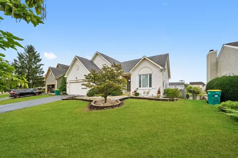Exterior - 2002 Vermette Cir, Plainfield, IL 60586 photo 6 of 7