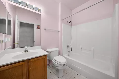 Bath - 2002 Vermette Cir, Plainfield, IL 60586 photo 2 of 2